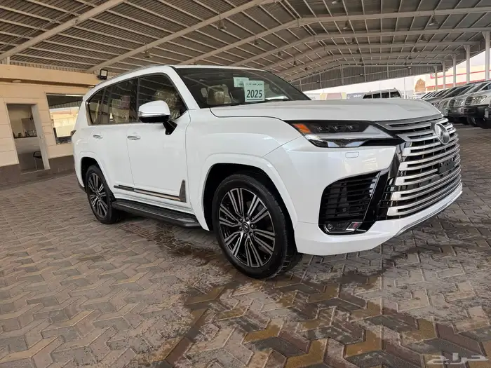 لكزس BB LX600 موديل 2025 سعودي 12