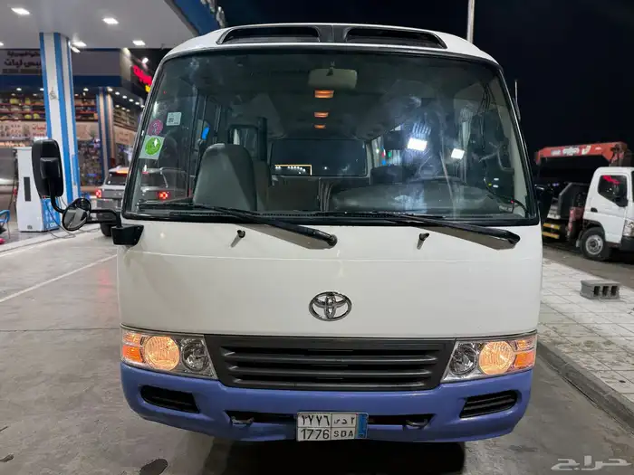 باص كوستر موديل 2009 بنزين 26 مقعد 0