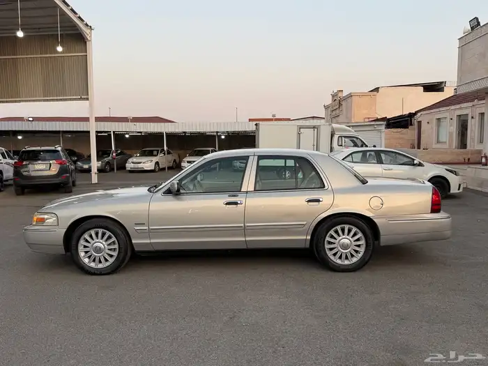 فورد ماركيز فل كامل 2010 وكالة سمني مدخل هلوز 4