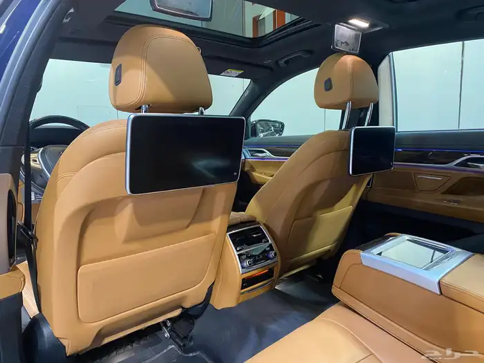 بي أم دبليو 2018 730Li(عداد قليل ) بحالة ممتازة 24