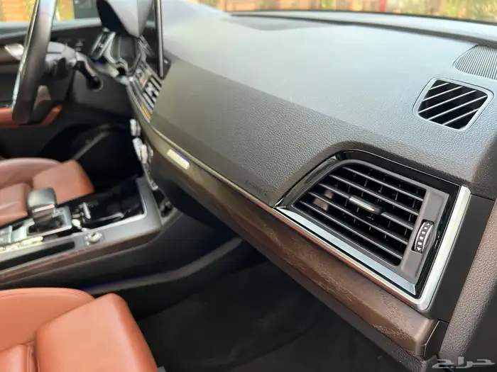 AUDI Q5 2023 S line سماكو بلاك اديشن 36