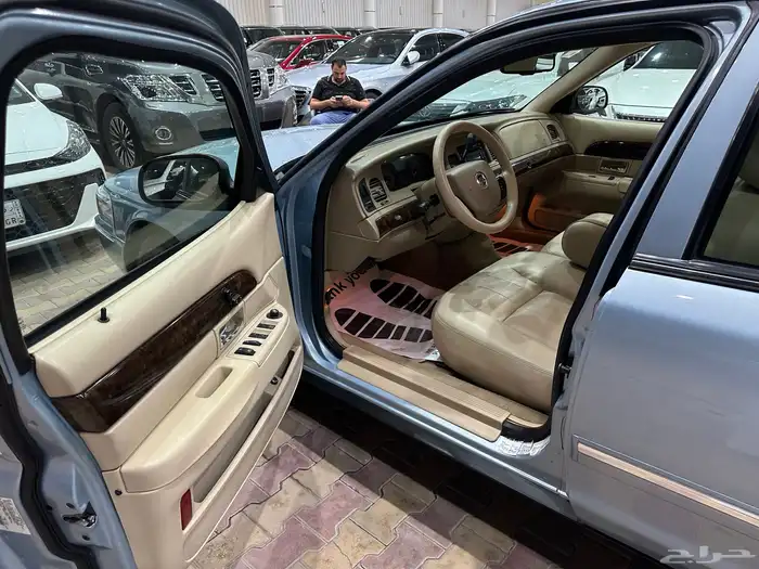 جراند ماركيز موديل 2011 نظيف 9