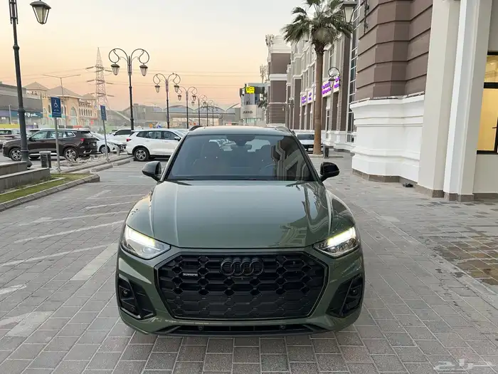 AUDI Q5 2023 S line سماكو بلاك اديشن 26