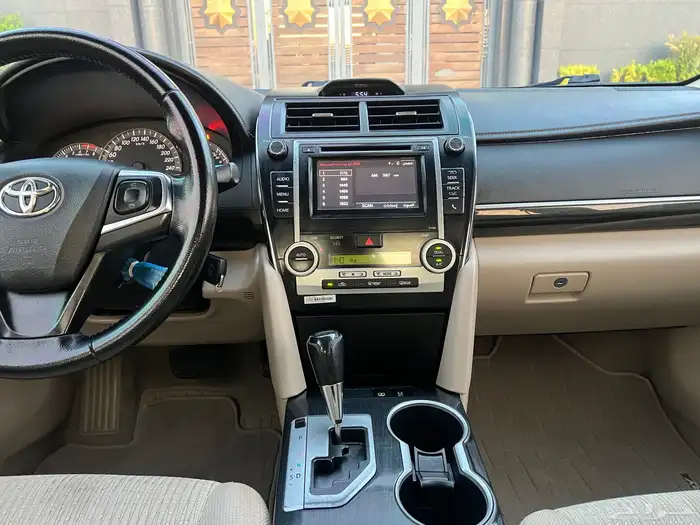 كامري 2017 فل كامل GLX بدي وكاله حتى صدامات وكاله نظيفه جدا 28