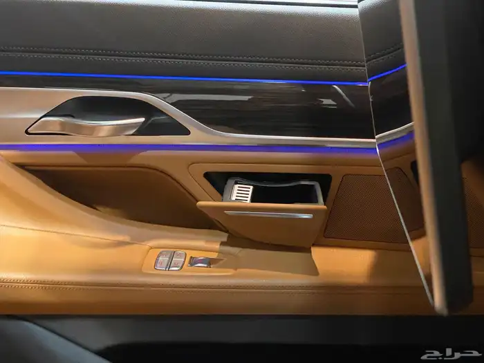 بي أم دبليو 2018 730Li(عداد قليل ) بحالة ممتازة 26