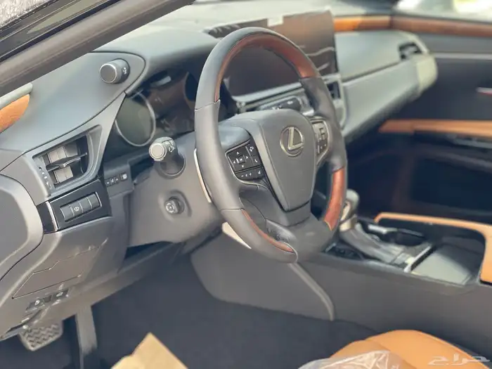 لكزس ES 350. بريمي 2025. CC بالكاش وألاقصاد 9