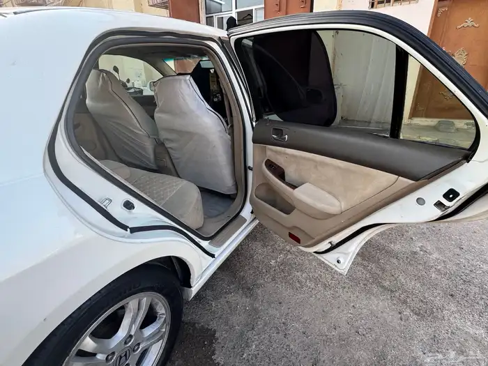 اكورد 2007 فل نظيفة للبيع برفحا عليها سوم 15 والبيع 17 كاش 6