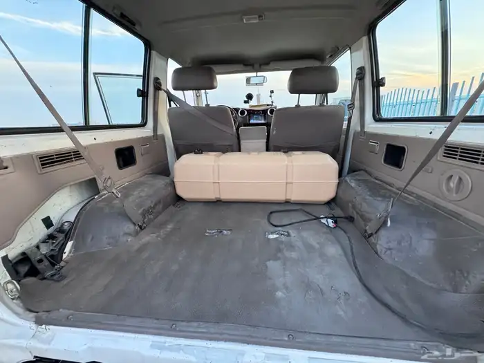 جيب ربع تويوتا 2011 ابيض للبيع 26