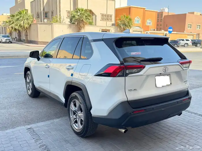 تويوتا راف فور 2023 دبل 4