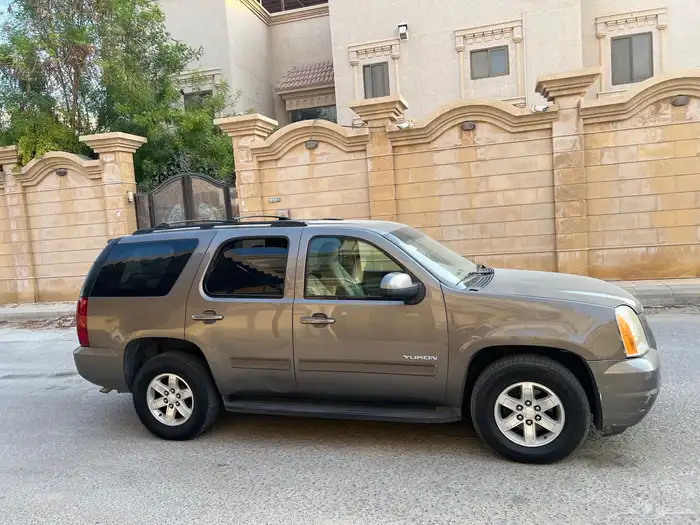 يوكن 2011 قصير بدون دبل بيع او بدل 5