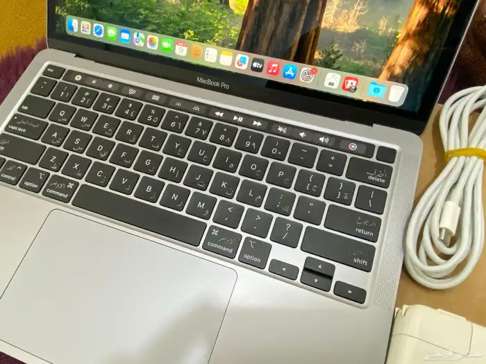 ماك بوك برو 2020 كور i7 16 جيجا رام 512 ssd تاتش بار 18