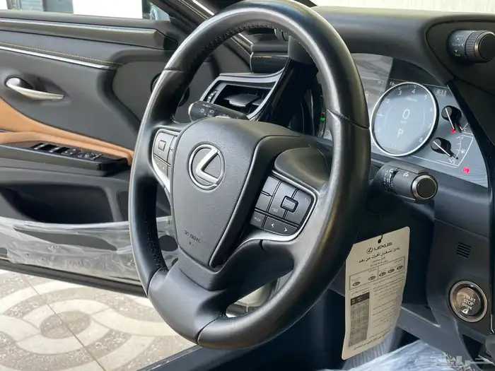 لكزس بحالة الوكالة 48