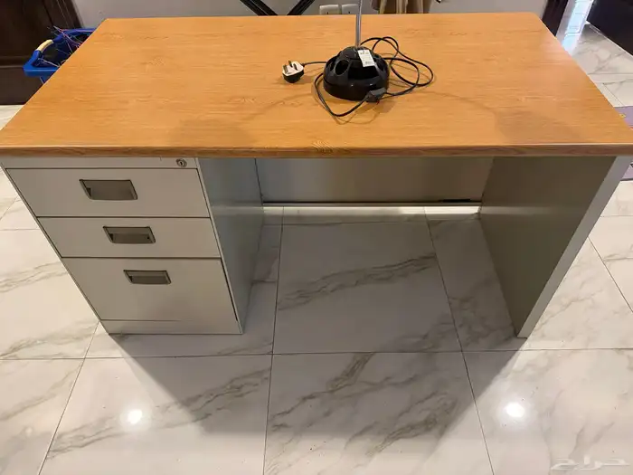 طاولة مكتبيه 0