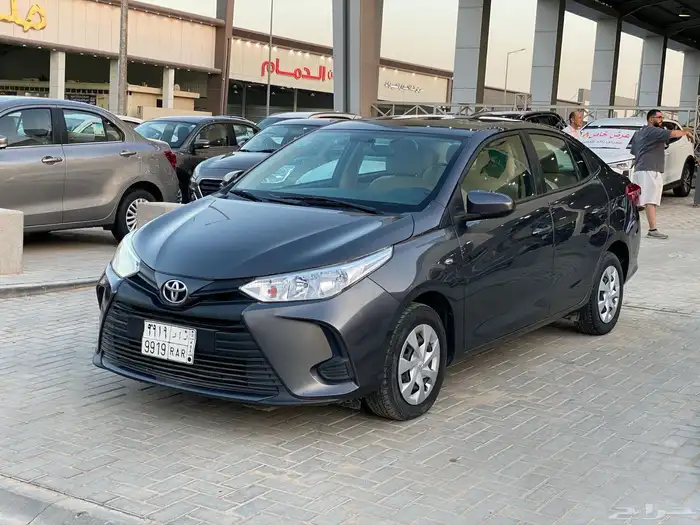 تويوتا يارس موديل 2022 نظيف عرض خاص لايفوتك 3