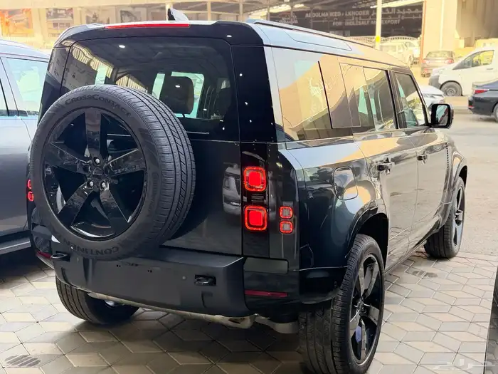 لاندروفر ديفندر HSE موديل 2026 وارد الناغي نظام 50-50 4