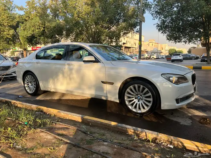للبيع BMW 730 Li فل كامل 2011 4