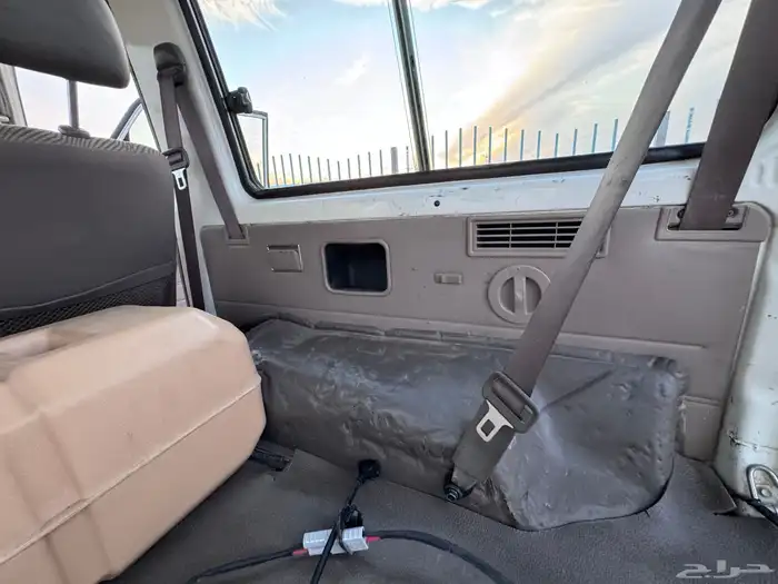 جيب ربع تويوتا 2011 ابيض للبيع 39