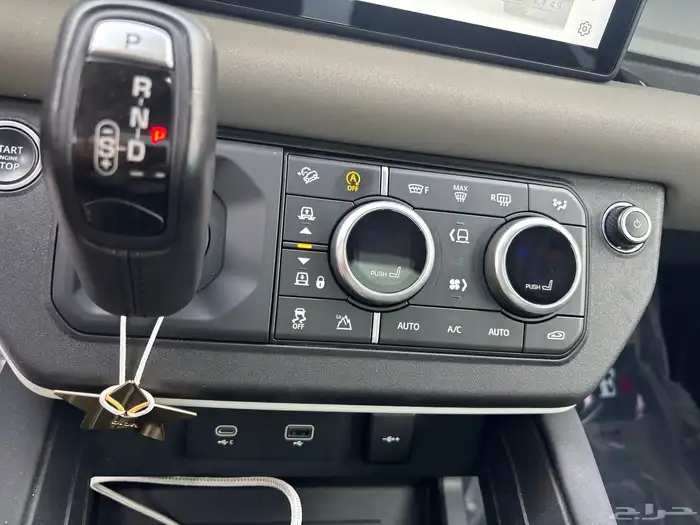 لاند روفر ديفندر P300 لون رمادي 2020 امريكي استيراد شخصي 12