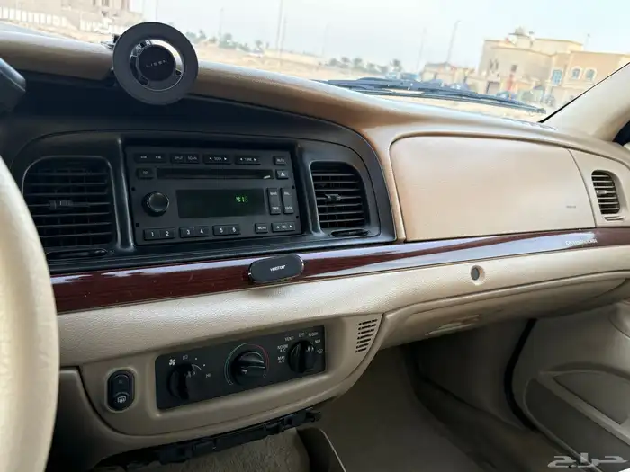 كراون فكتوريا موديل 2011 نظيف 10