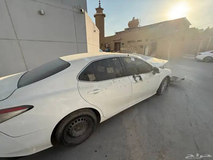 كامري ستاندر 2020 لون ابيض 1