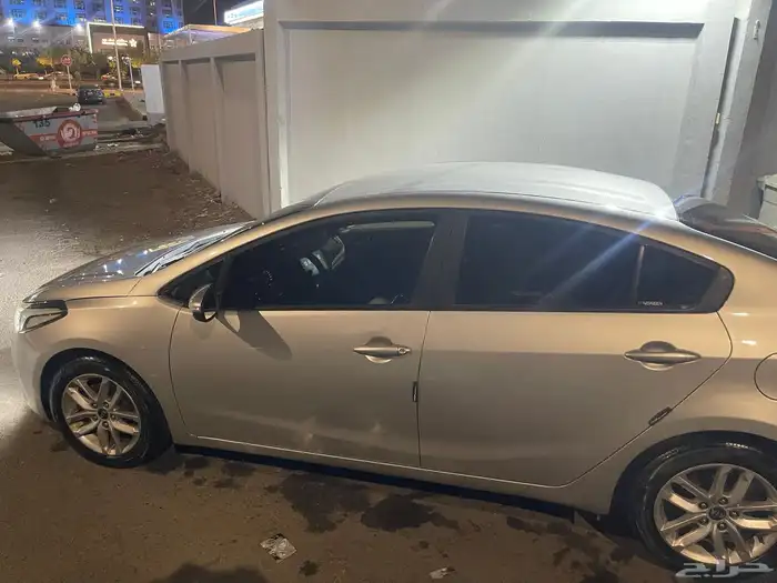 كيا سيراتو موديل 2017 ممشى 200 الف 24