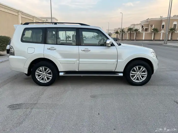 باجيرو 2018 علامه ذهبيه اعلى فئه 7