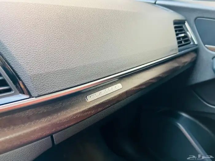 AUDI Q5 2023 S line سماكو بلاك اديشن 49