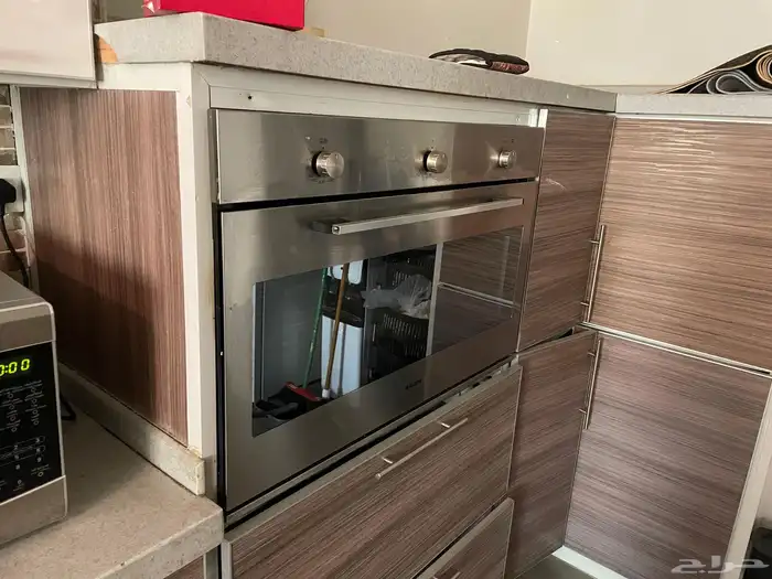 للبيع فرن وسطح غاز ومكرويف 6
