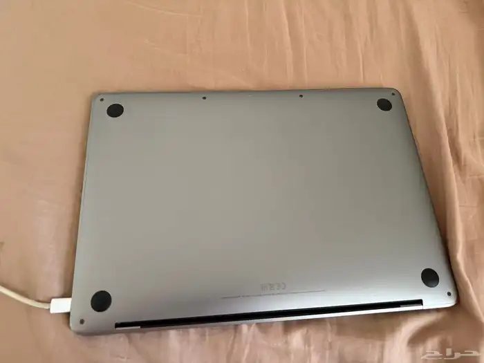 MacBook pro 2017 13inch 8