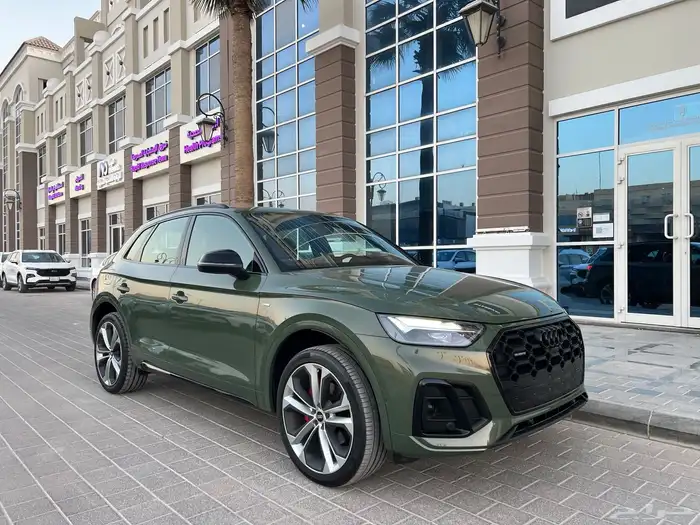 AUDI Q5 2023 S line سماكو بلاك اديشن 11