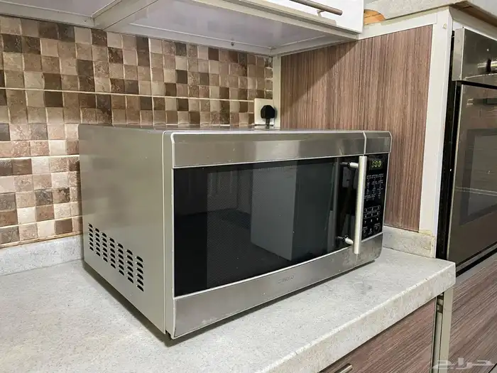 للبيع فرن وسطح غاز ومكرويف 11