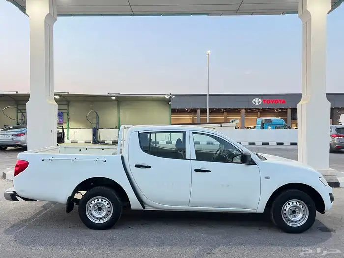 ميتسوبيشي 2015 5