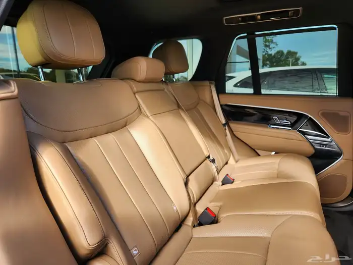 Range Rover P530 V8 2024 لون خارجي مميز 8