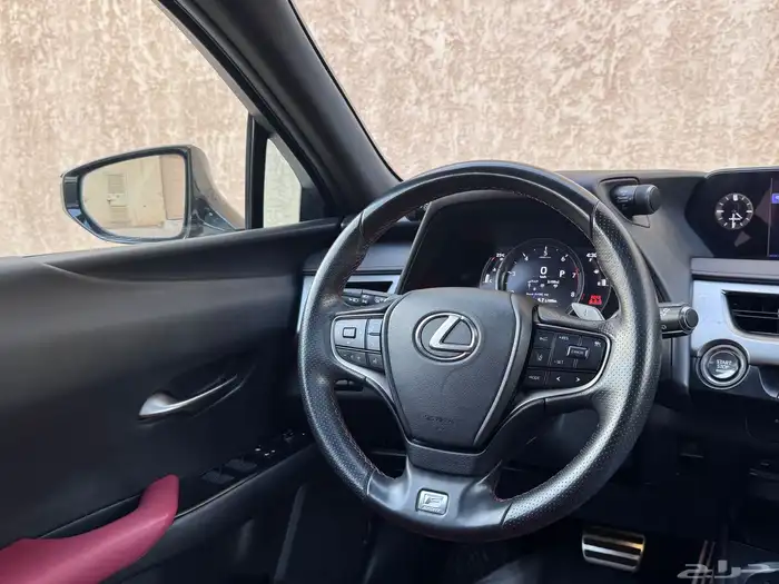 لكزس UX 2021 F SPORTS 29