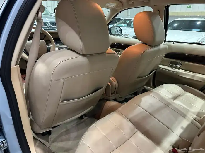 جراند ماركيز موديل 2011 نظيف 17