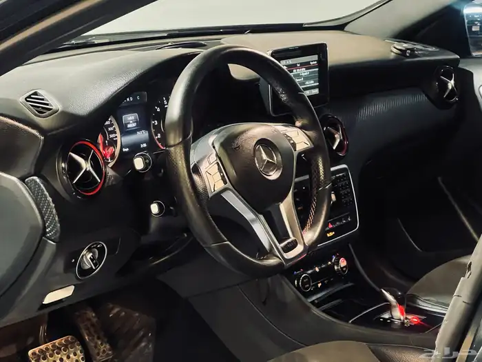 مرسيدسA45 2015 AMG (عرض خاص) 6