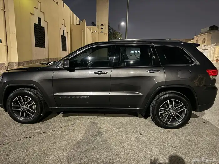 جيب شروكي لميتد 12