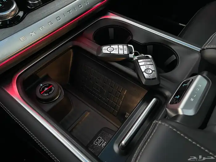 فورد اكسبديشن 2025 بلاتينيوم عداد (9 الاف) قمه بالنظافه 18