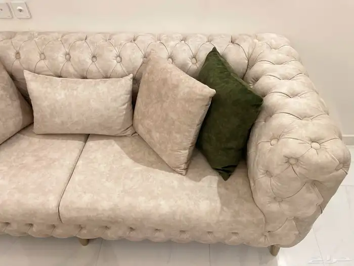 للبيع كنب فاخر شبه جديد بتفصيل خاص 7