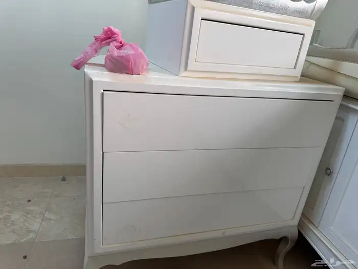 طاوله بدرج 2