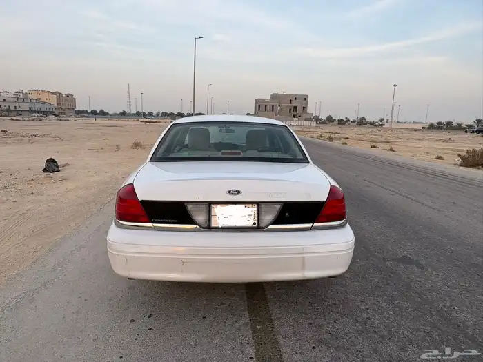 كراون فكتوريا موديل 2011 نظيف 5