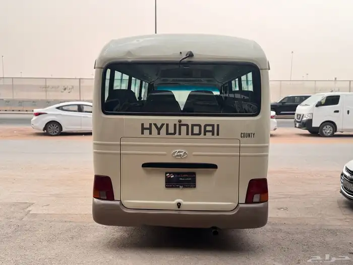 باص هونداي كونتي 2015 ديزل 30 راكب 6
