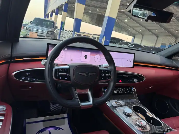 جنسس GV70 2025 بلاتينيوم سبورت عداد 10 الاف 8