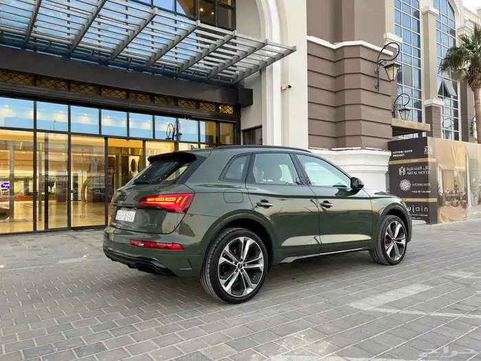 AUDI Q5 2023 S line سماكو بلاك اديشن 18