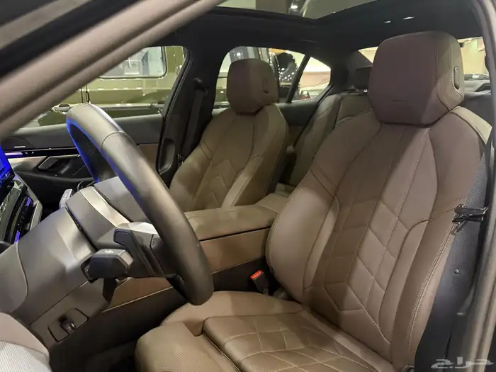 بي ام دبليو 520 2024 11