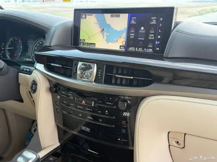 جيب لكزس LX570 2021 للبيع فل سعودي نضيف 25