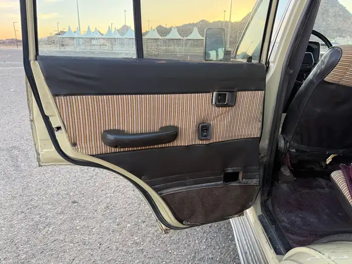 صالون 85 مجدد ومفحوص وعلي الشرط 11