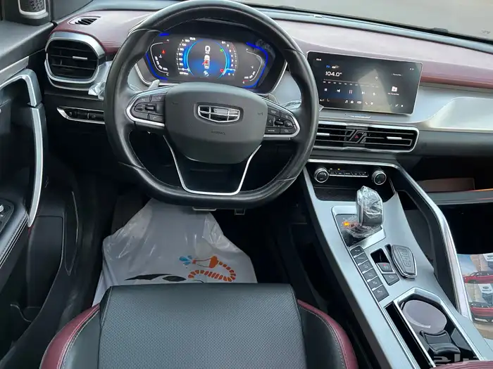 جيلي كولراي 2022 فل كامل GF بلس بلاك ريم شبه الجديد 4