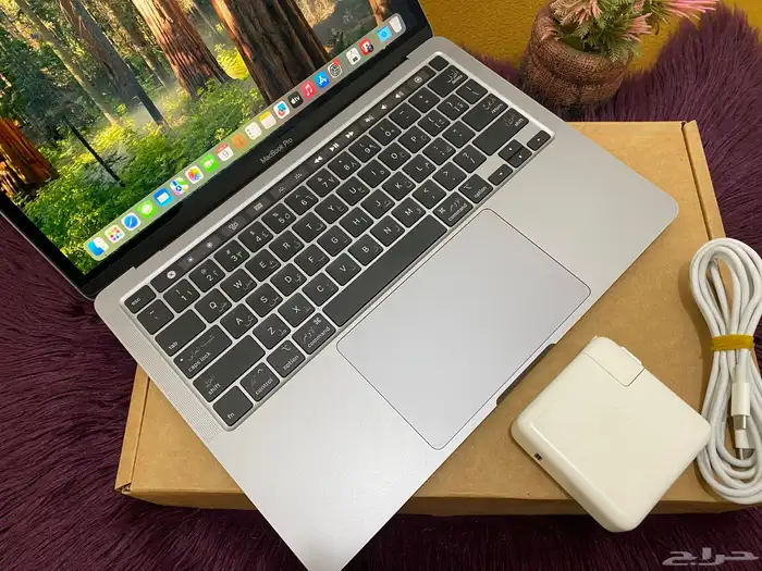 ماك بوك برو 2020 كور i7 16 جيجا رام 512 ssd تاتش بار 7