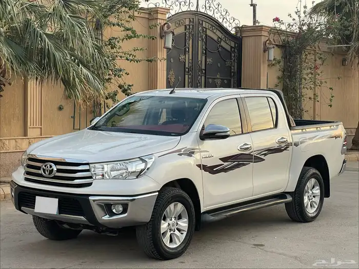 تويوتا هايلوكس SRS 2016 سعودي 21